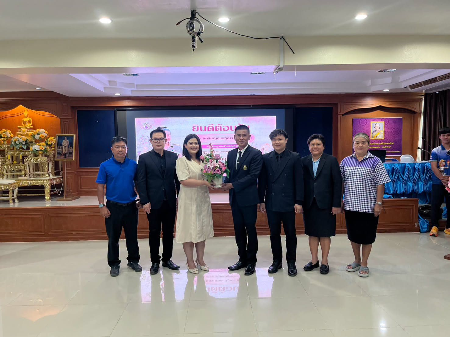 ภาพประกอบ