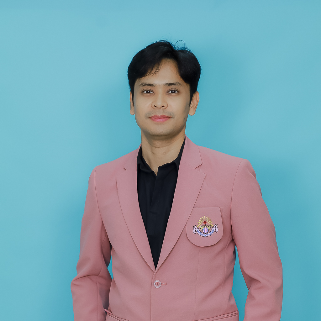 นายชรีวัฒน์ กลมกล่อม